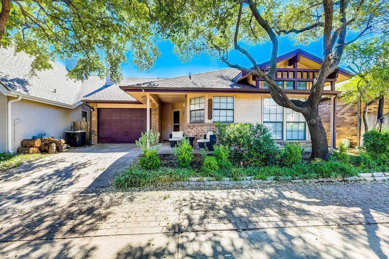 Everybody'S Favorite Retreat Villa Dallas Exterior photo